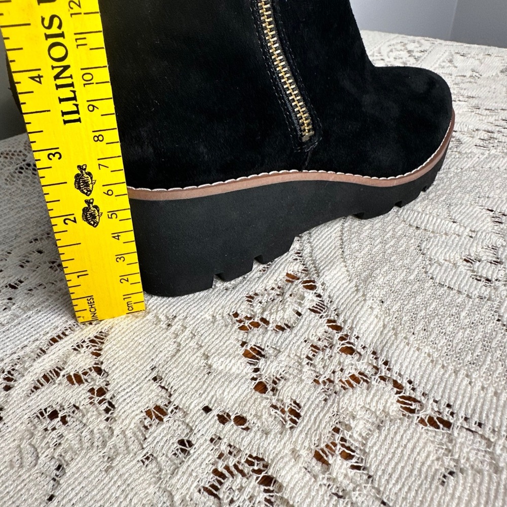 Vionic Hazal Black Suede Water Repellent Wedge Ankle Boots Womens 6.5 - Picture 9 of 11